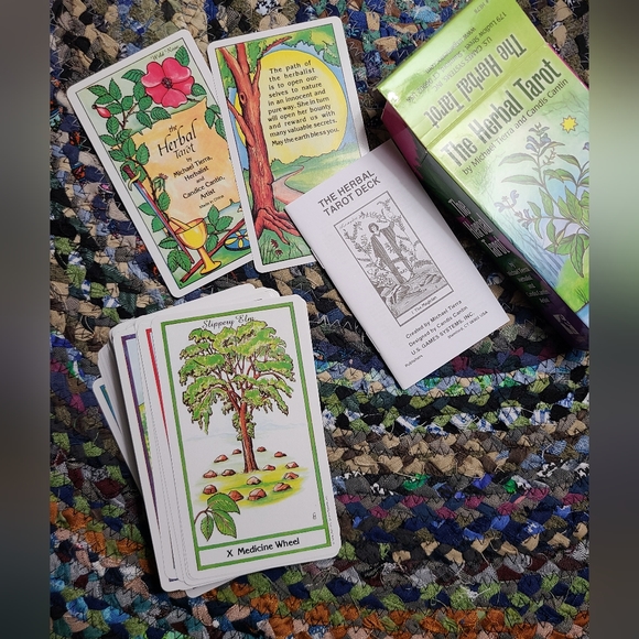 The Herbal Tarot - Tarot Card Deck - Picture 2 of 5